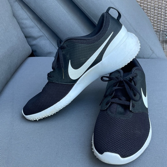 Nike Golf shoes sneakers cleats really nice condition! - Picture 1 of 9